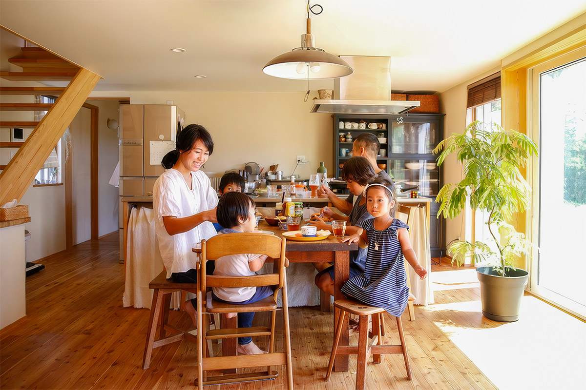 (有)入政建築
